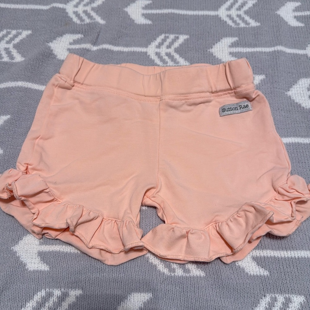 Sutton Ray Ruffle detail shorts